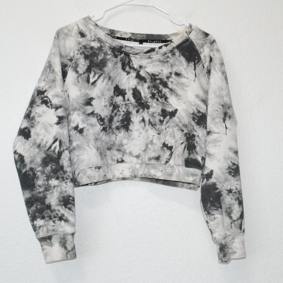 Balance Athletica Essence Cropped Sweatshirt, Tie Dye Poise Black & Whit… - Picture 2 of 12